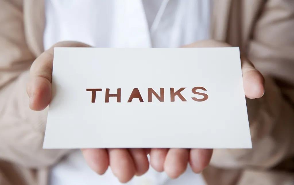 紙墨有聲，裁寄師恩丨開學(xué)季，親手將這份禮物送給老師吧！